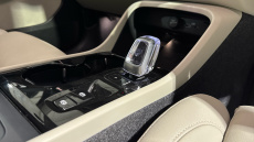 Volvo XC40 2.0 B4P Ultra Bright 5dr Auto Petrol Estate